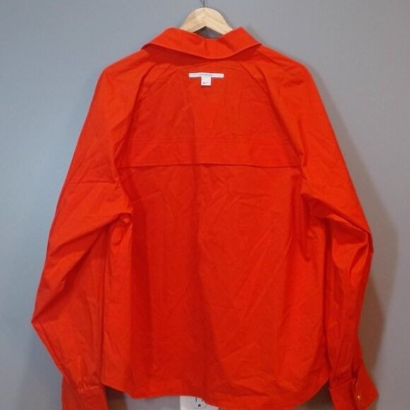 Nike Women’s Oversized Fit Button-Up Shirt Red Long Sleeve NEW - Picture 4 of 4